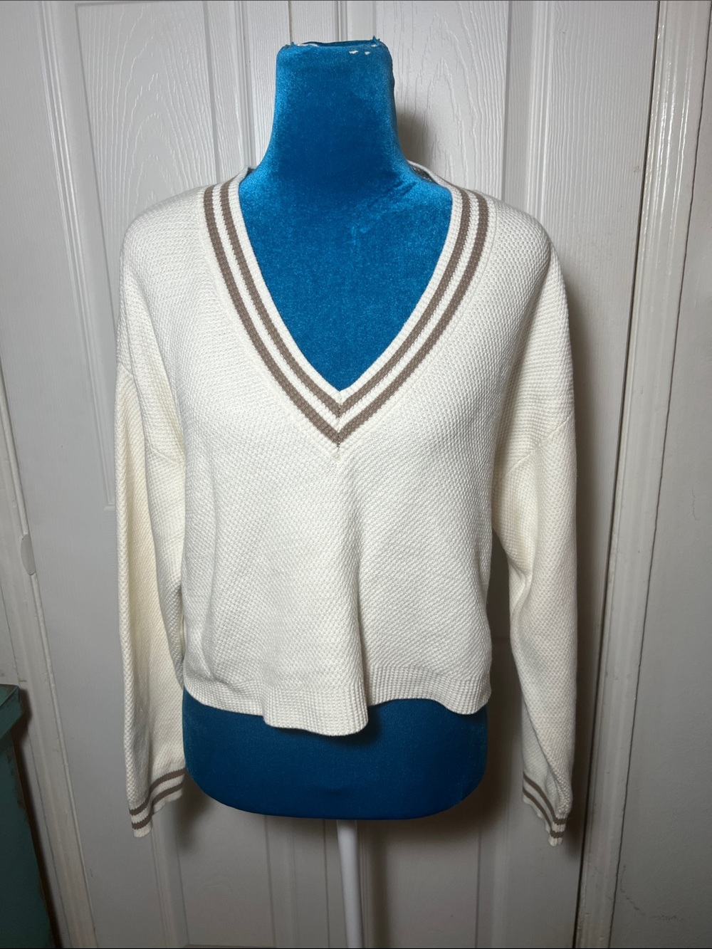 NWOT ALO Yoga Varsity Cropped Sweater Women’s XS